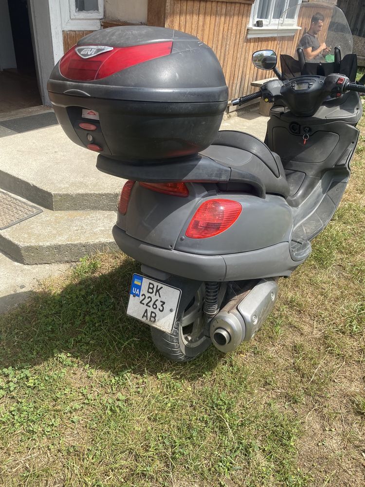 Продам piaggio x9