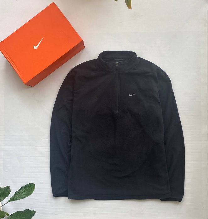 Фліска Nike.