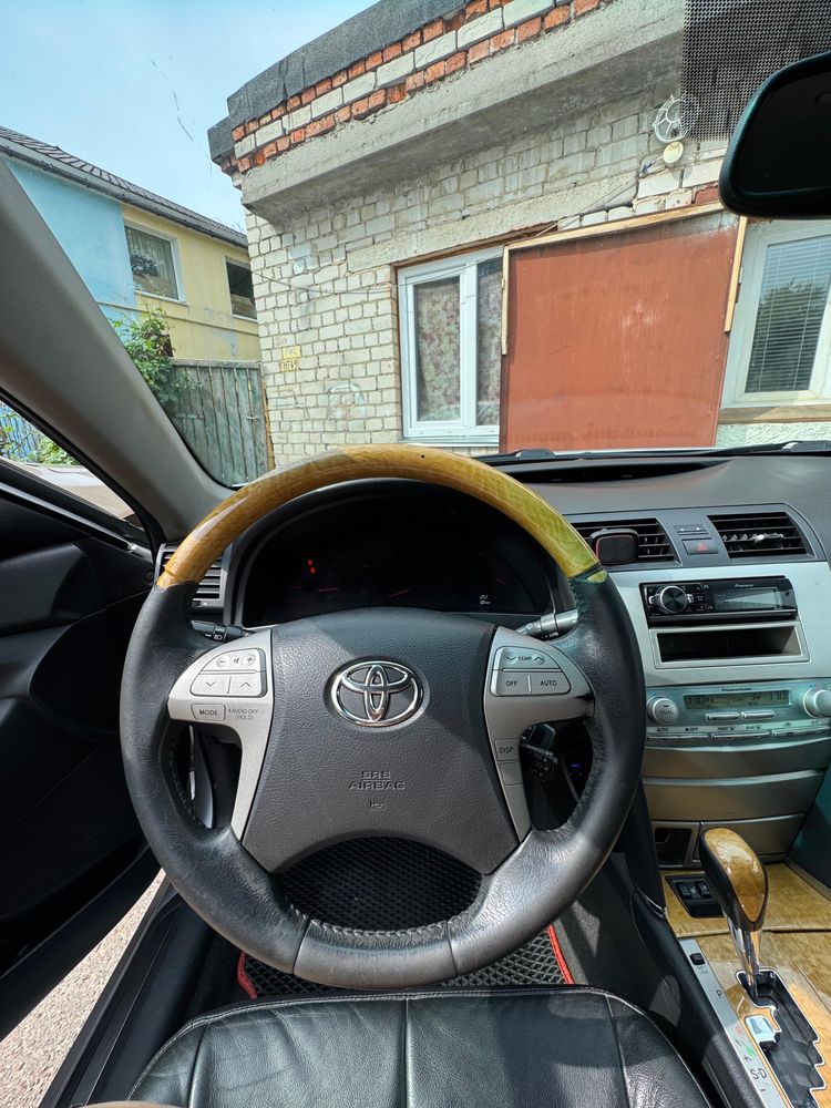 Продам Toyota Camry 3,5