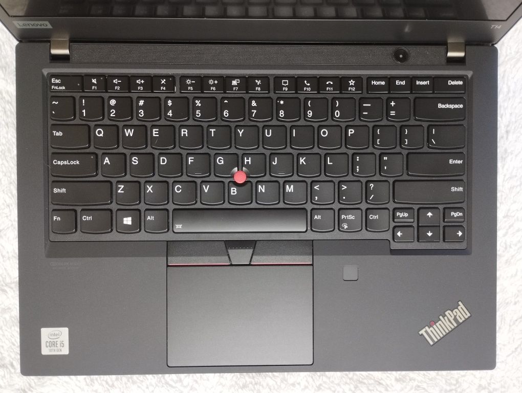 Ноутбук Lenovo T14 i5-10210U/16Gb DDR4/NVMe256Gb/как новый