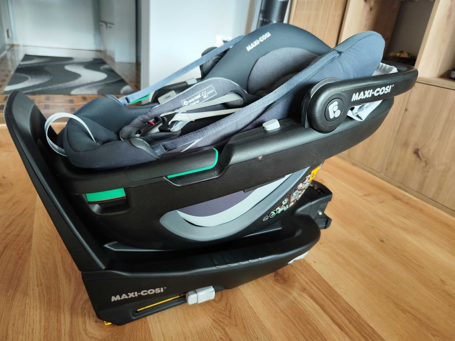 Fotelik samochodowy Maxi-Cosi Coral 360 + baza Familyfix 3