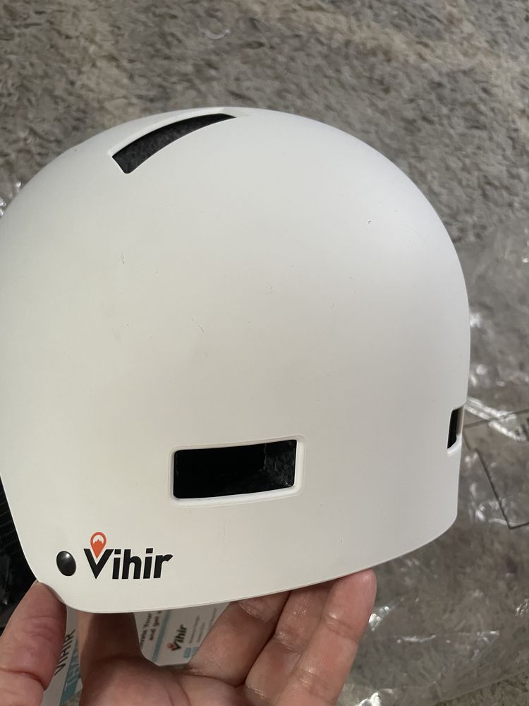 Kask damski typu orzeszek  Vihir