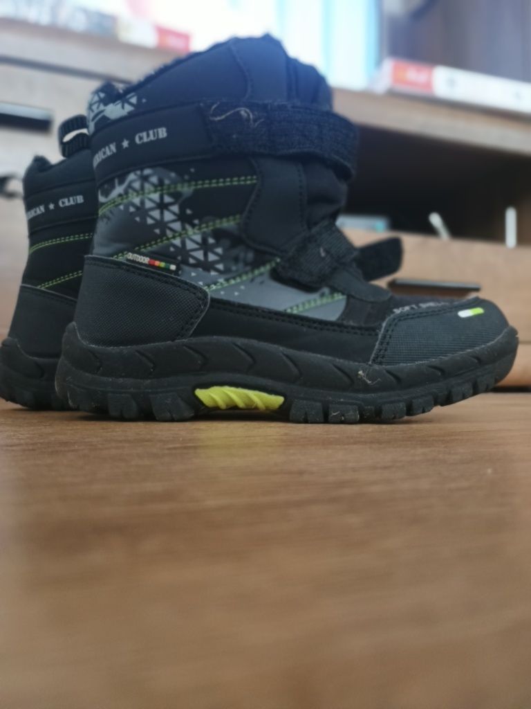 Zimowe buty z mebraną roz. 30 dł. 19,5 American Club