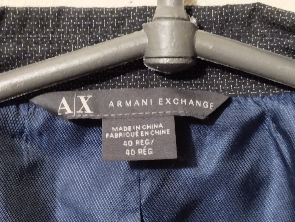Стильный пиджак Armani Exchange. Привезён из Америки. Состояние отличн