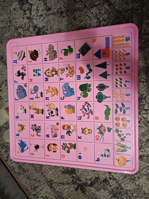 Столик абетка дитячий