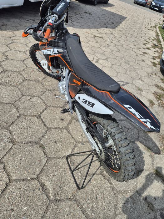 Asix 300 xb-39 33km