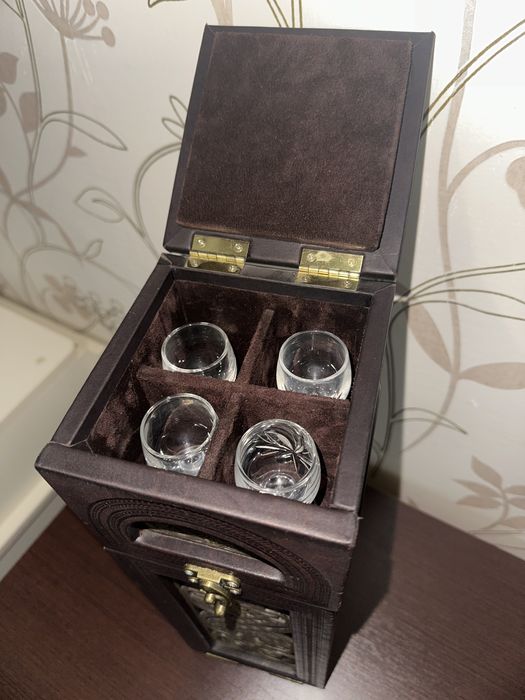 Бар Сувенирный кожа дерево.