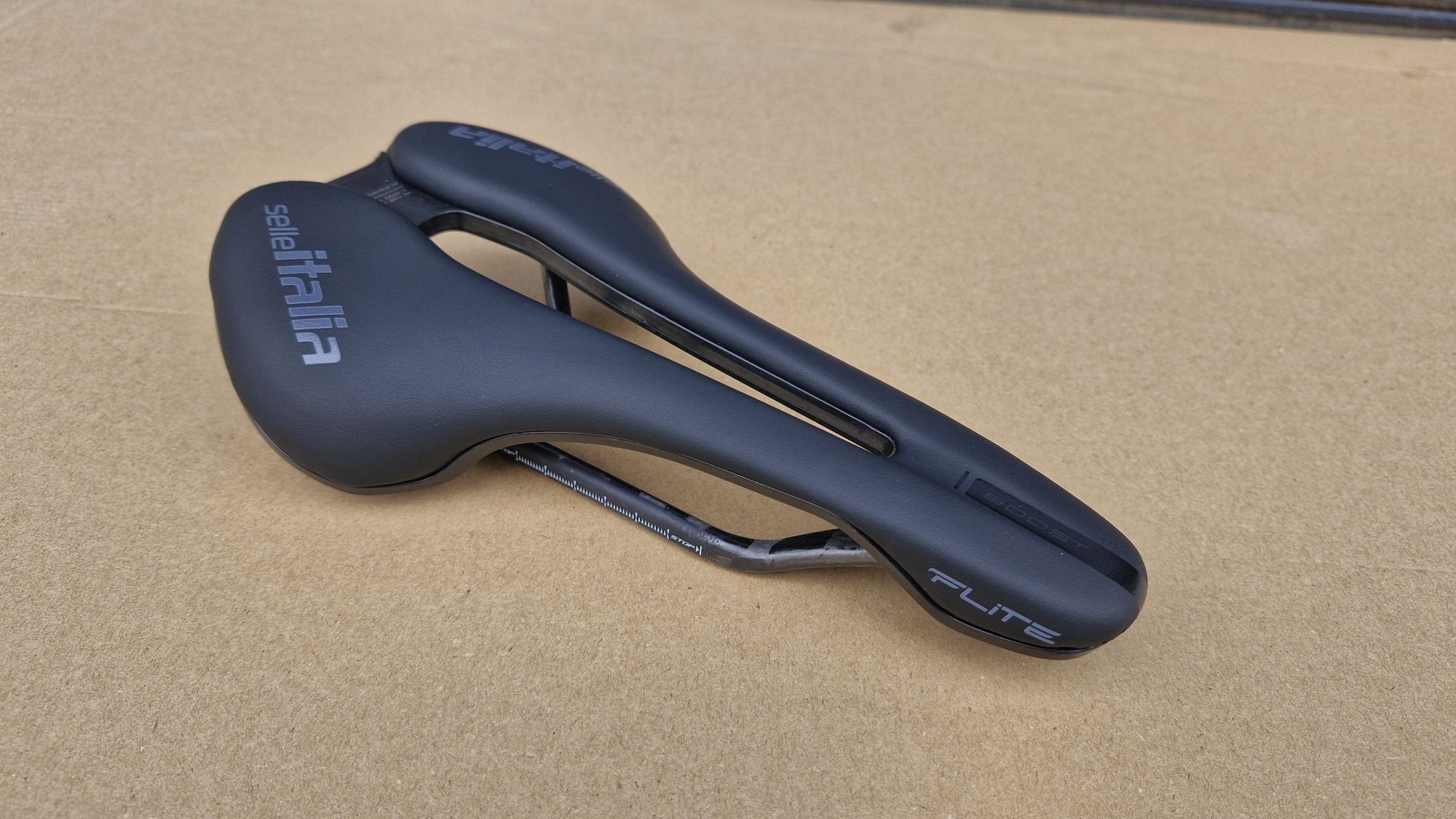 Сидіння Selle Italia Flite Boost Superflow Carbon 145 мм,сідло,сідушка