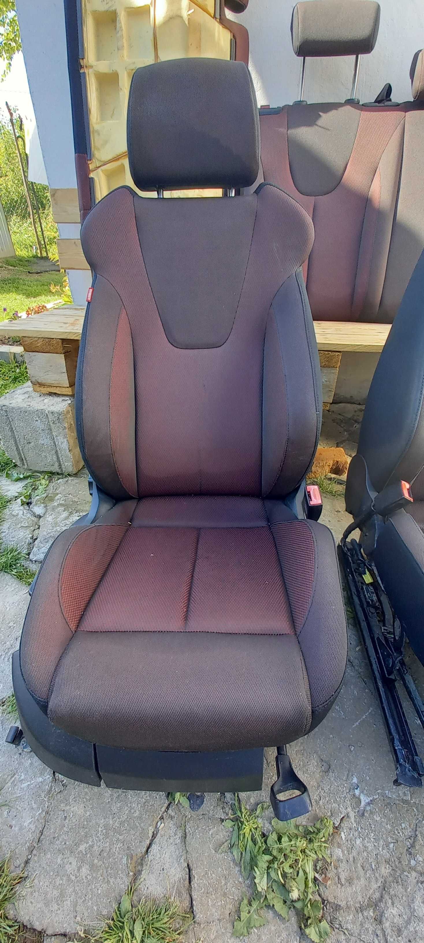 Fotele kubełkowe Seat Leon 2