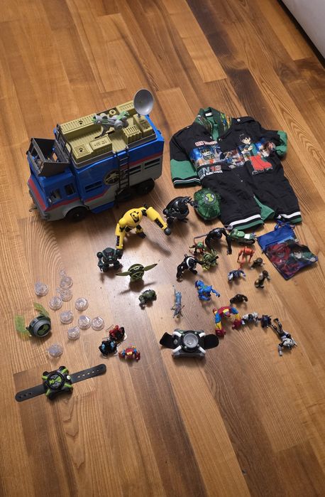 Ben 10, Gruchot, omnitrix, figurki, koszulka Ben 10