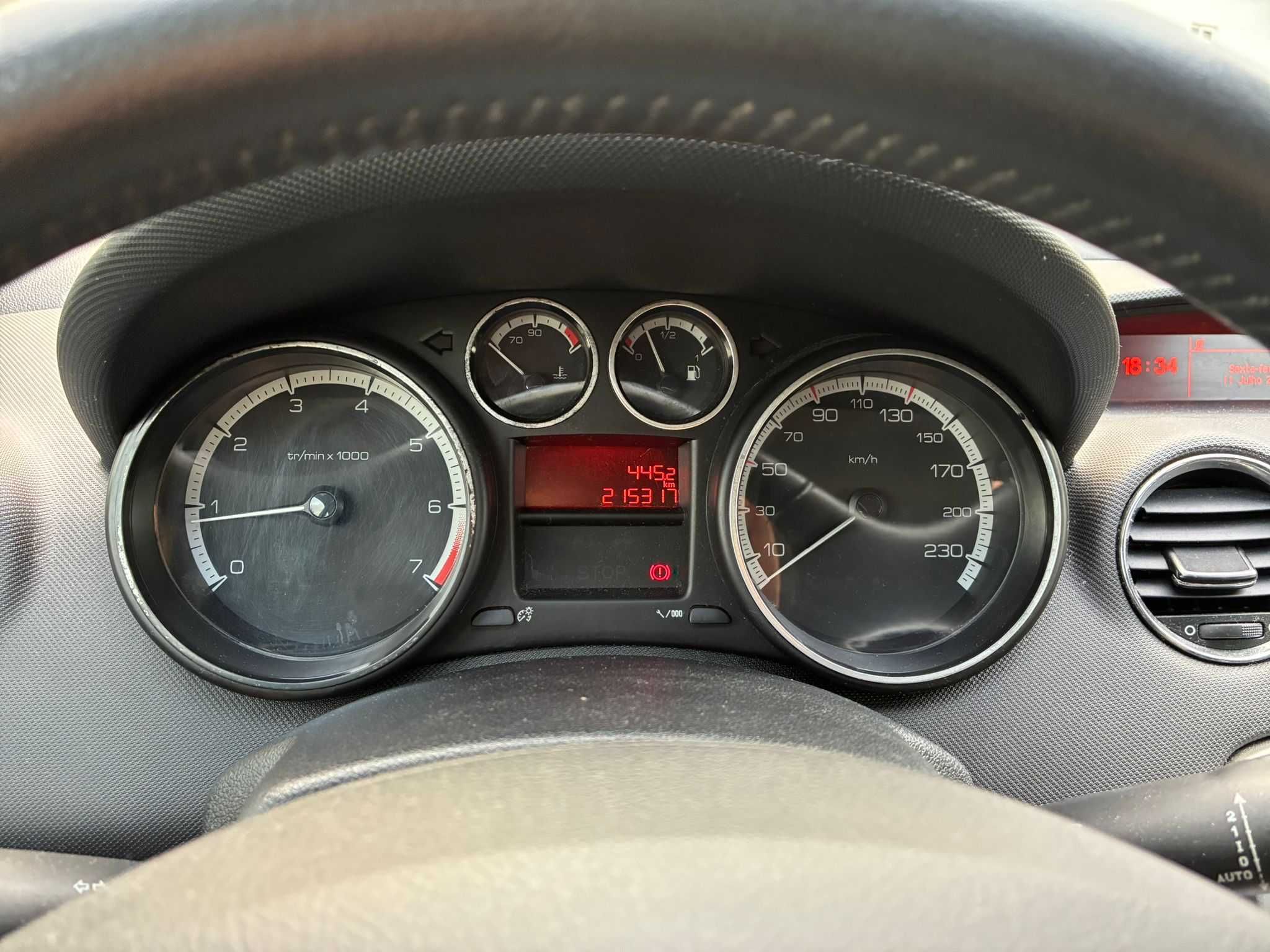 Peugeot 308 1.6 Gasolina - 2011 | Muito Bom Estado