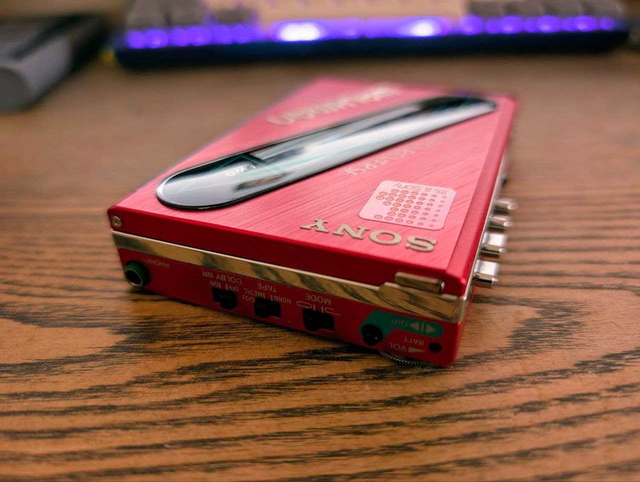Ретро Касетный плеер SONY WALKMAN Walkman WM-101