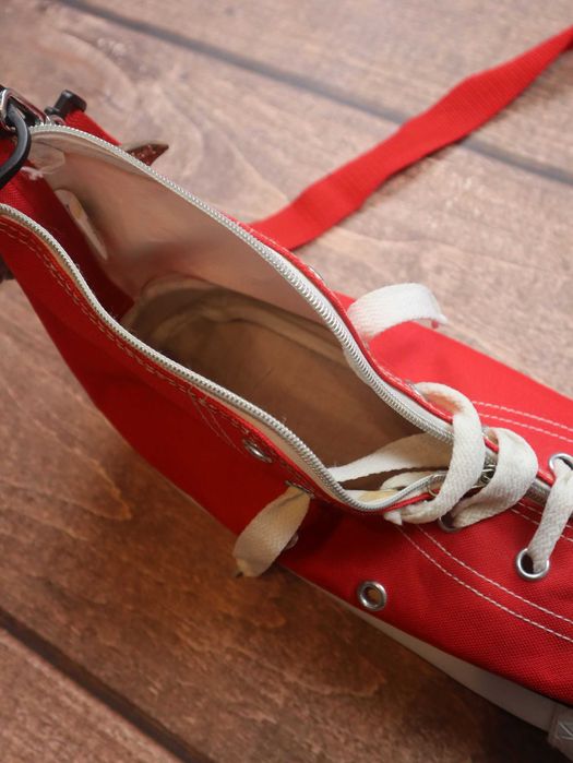 Torba na ramię tenisówka czerwona red sneaker shoe bag red torebka