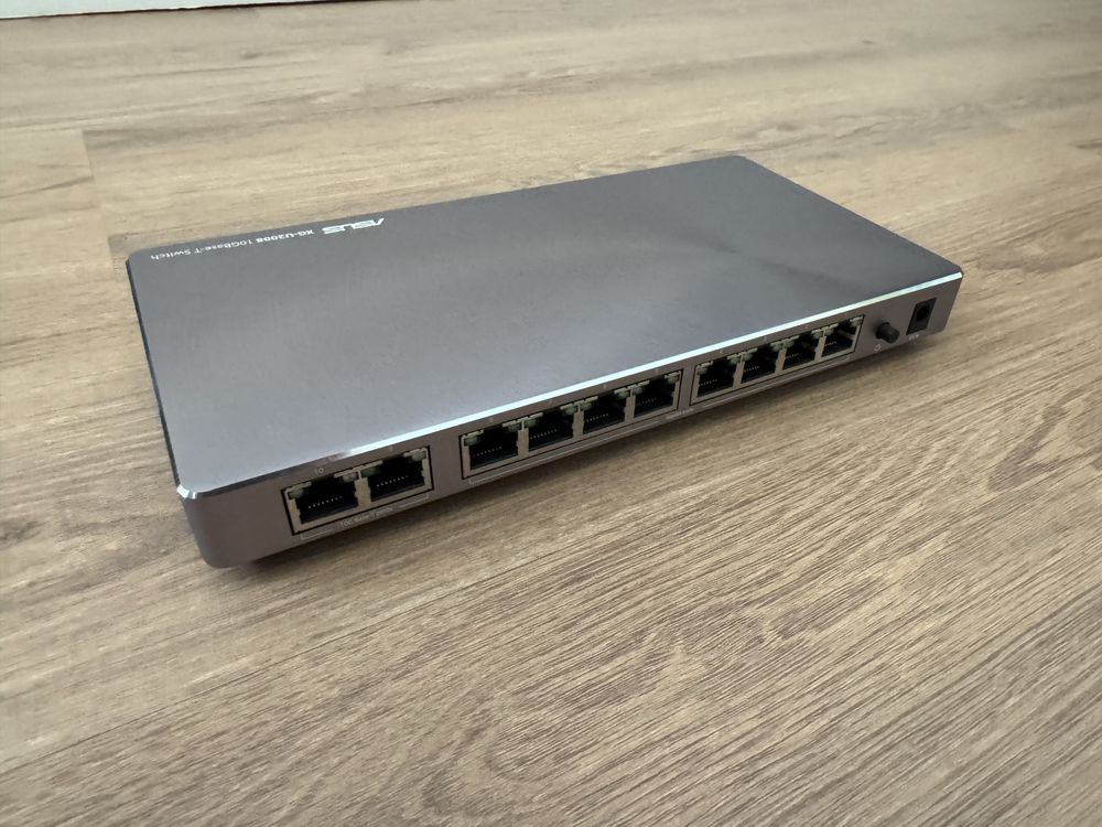 Switch ASUS XG-U2008 2x10Gbe + 8xGb