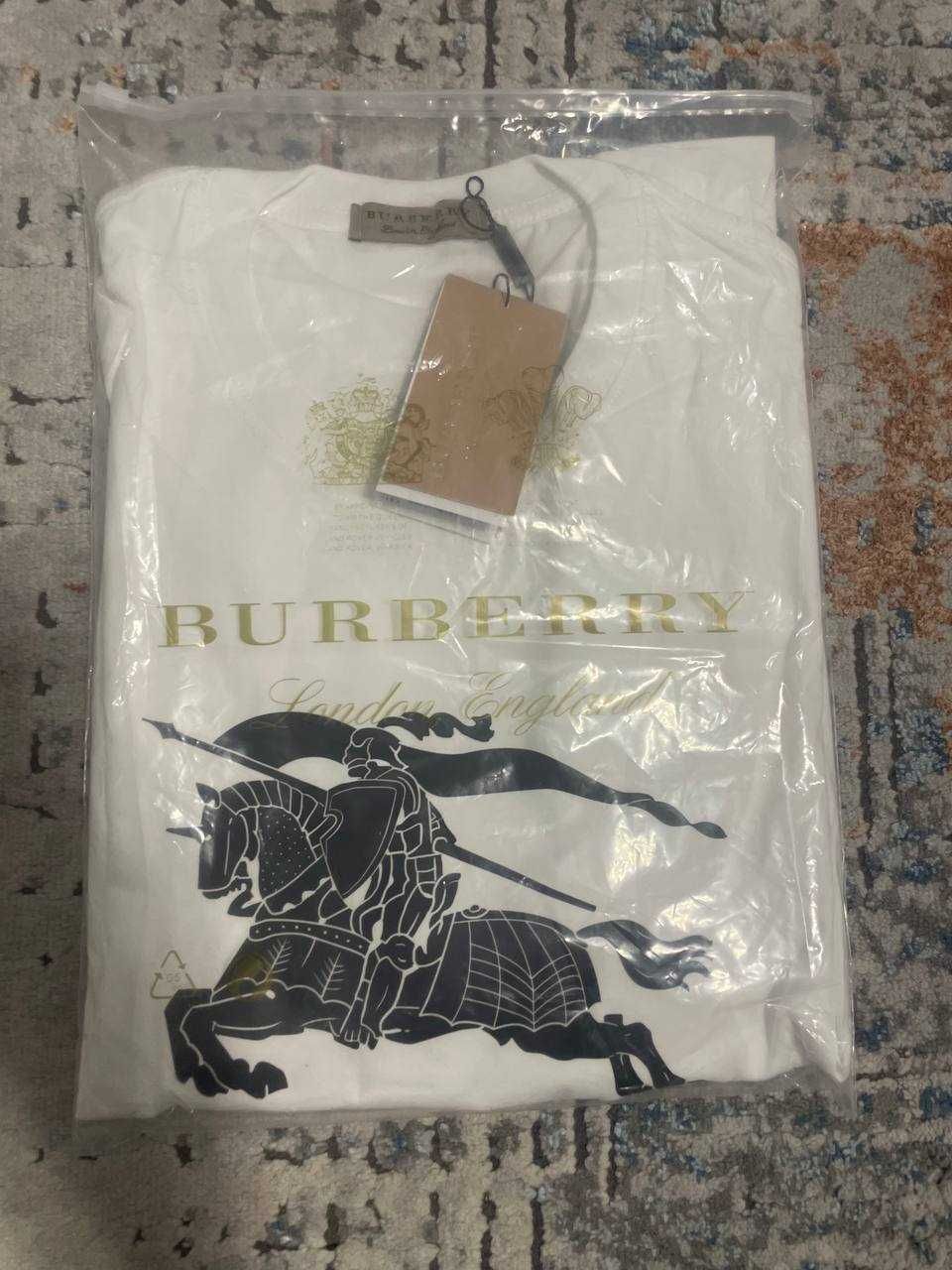 Футболка Burberry limited edition біла (розмір L)