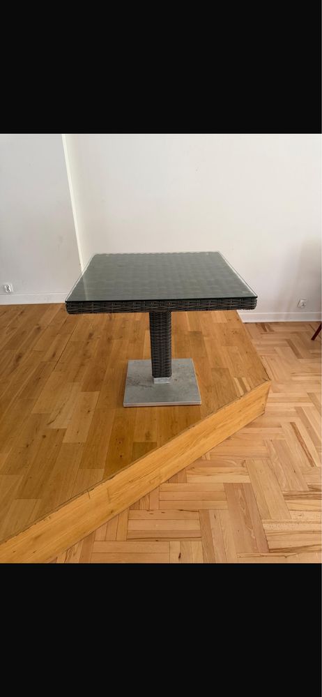 Zestaw krzesel i stolu do ogrodu