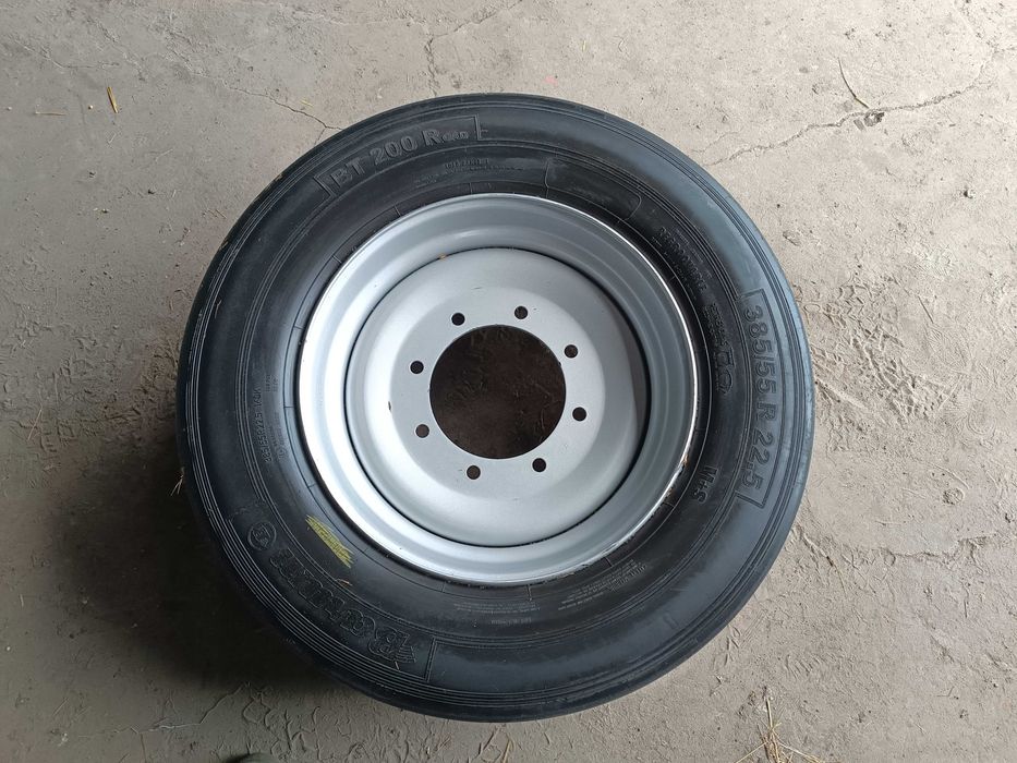 Koło do przyczepy rolniczej 385/55 R22.5 8 otworów