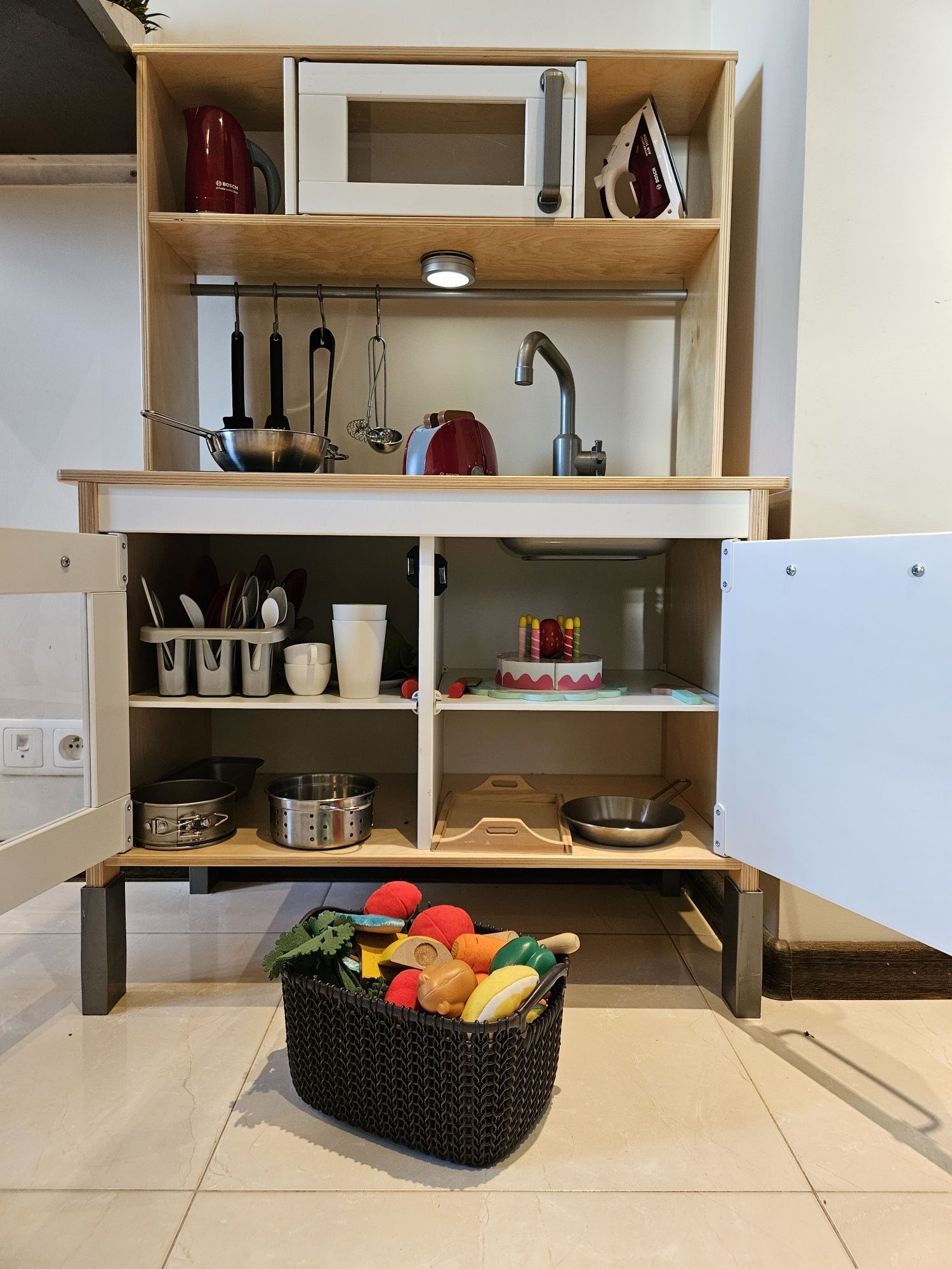 Kuchnia ikea z wyposażeniem Bosch