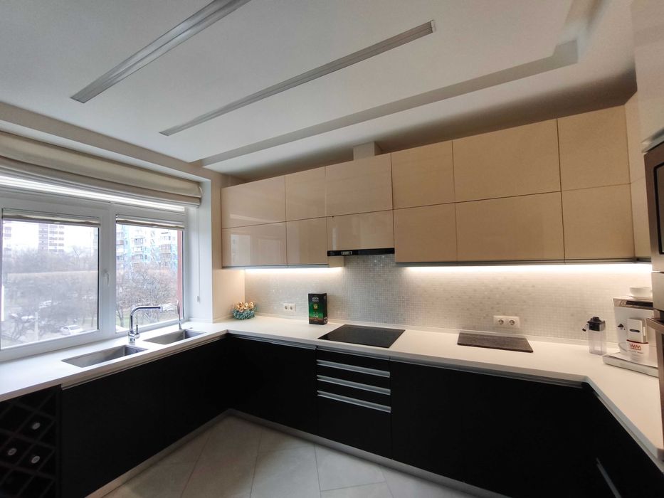 продаж квартири класу "комфорт" 160м в ЖК Олімпійській