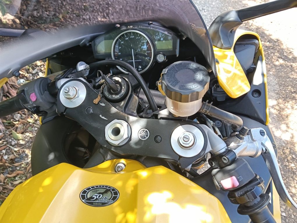 Yamaha r1  50 anos anos 2005 (edição limitada)