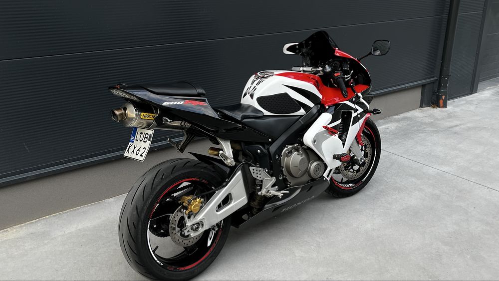 Honda CBR600rr PC37