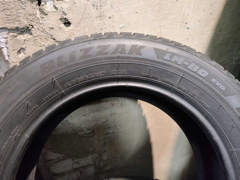 Шини резина зима 225/60 R17 Bridgestone Blizzak LM-80 evo