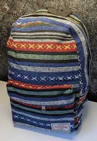 Новий рюкзак єтно яскравий принт вишиванка жіночій шкільний стильний