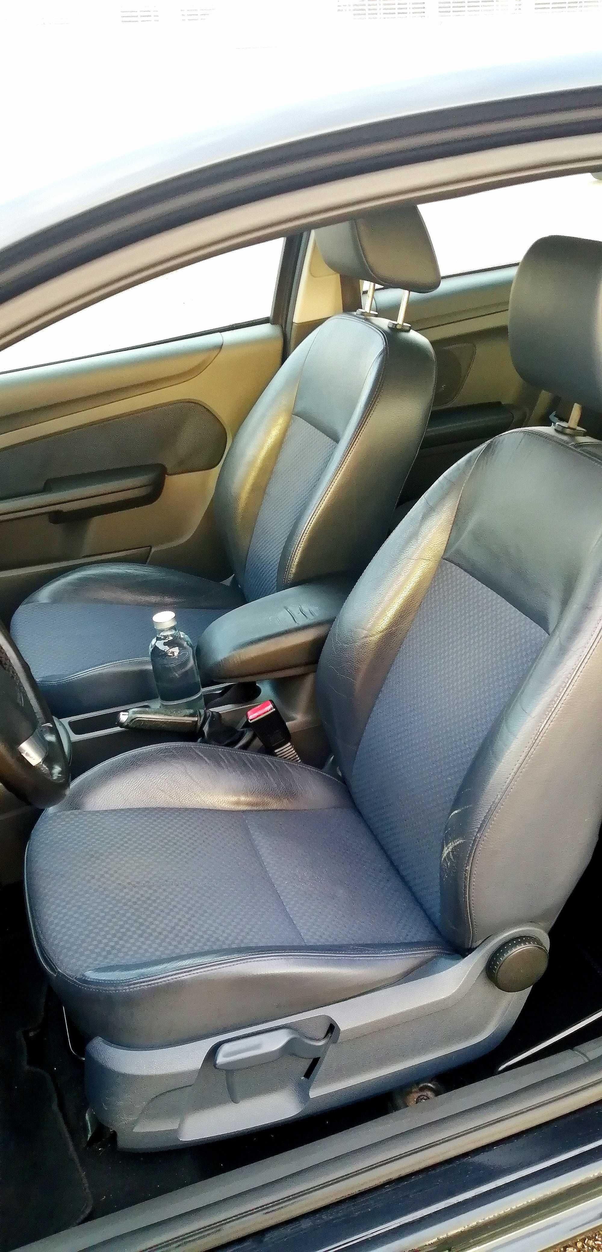 Ford Focus 1.6 110 cv