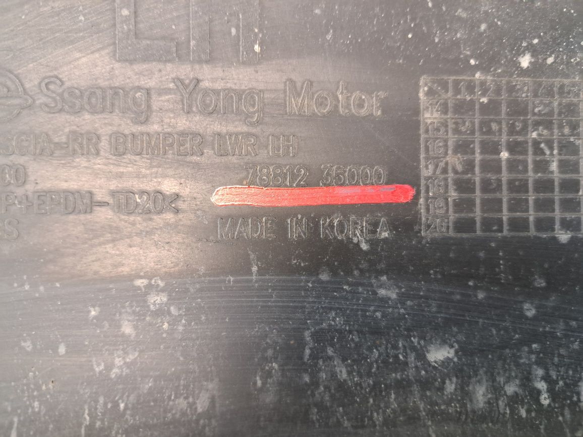 *SsangYong Tivoli spoiler dokładka zderzaka lewa Bardzo ładna