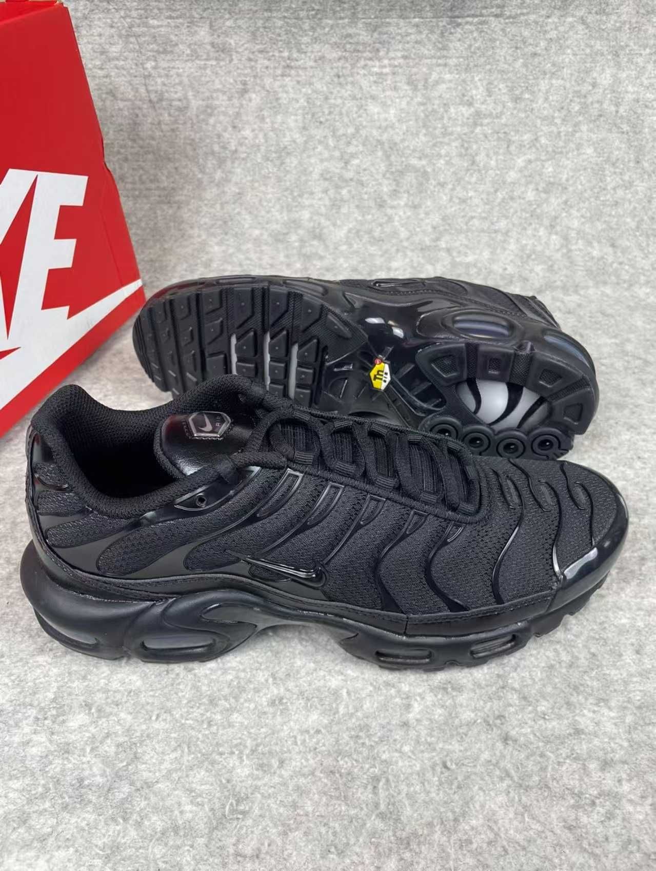 buty_Nike_Air_Max_TN_Plus_ Black_Espadryle R.42