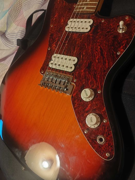 Squier Jagmaster Standard Sunburst – Excelente estado
