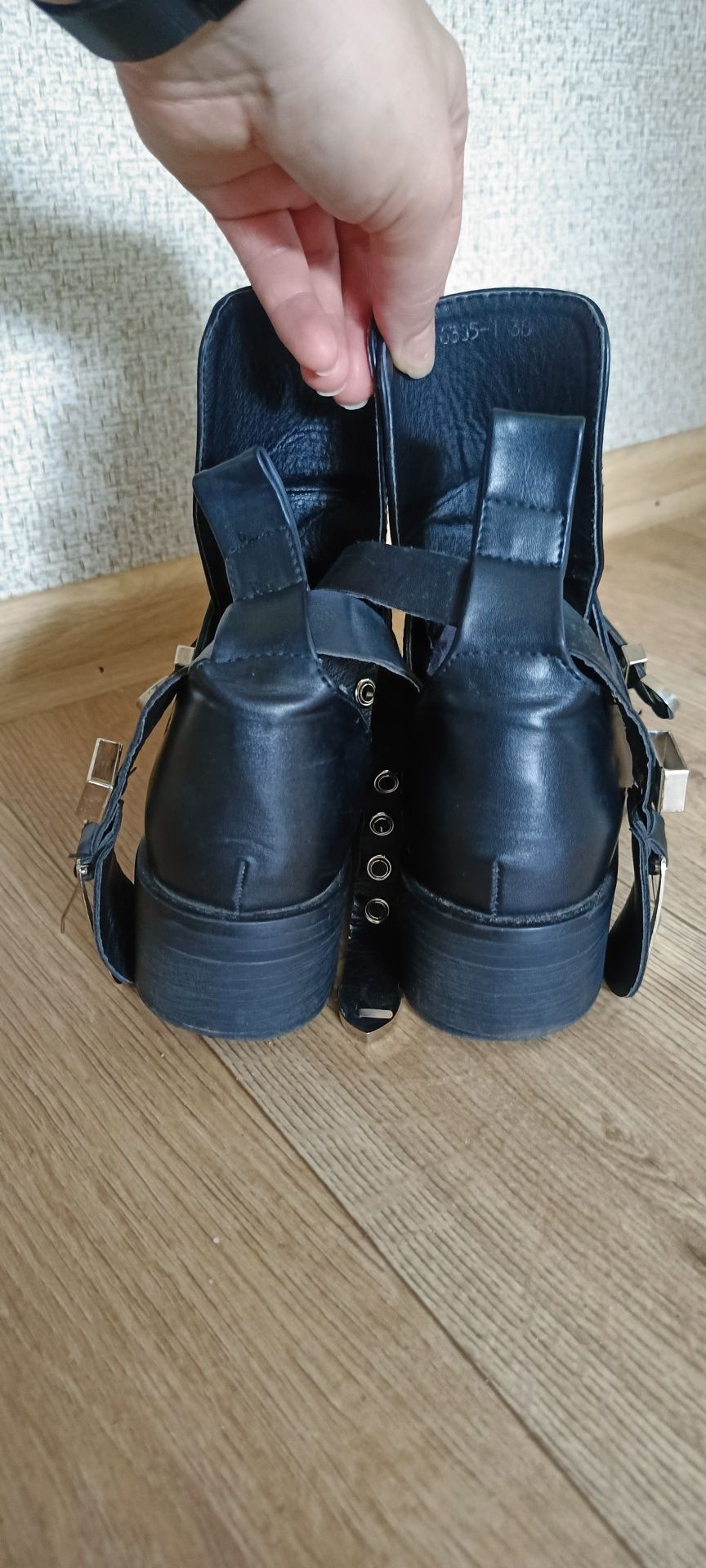 Ботінки - туфлі жіночі в стилі balenciaga