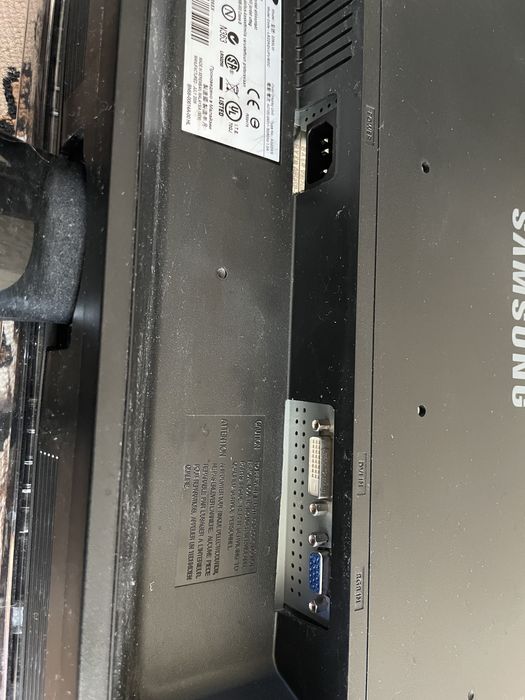 Монітор Samsung SyncMaster 2253LW