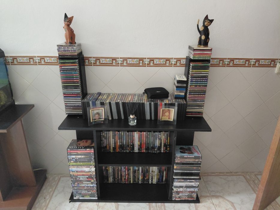 VENDO 2x Porta CD's em madeira preta