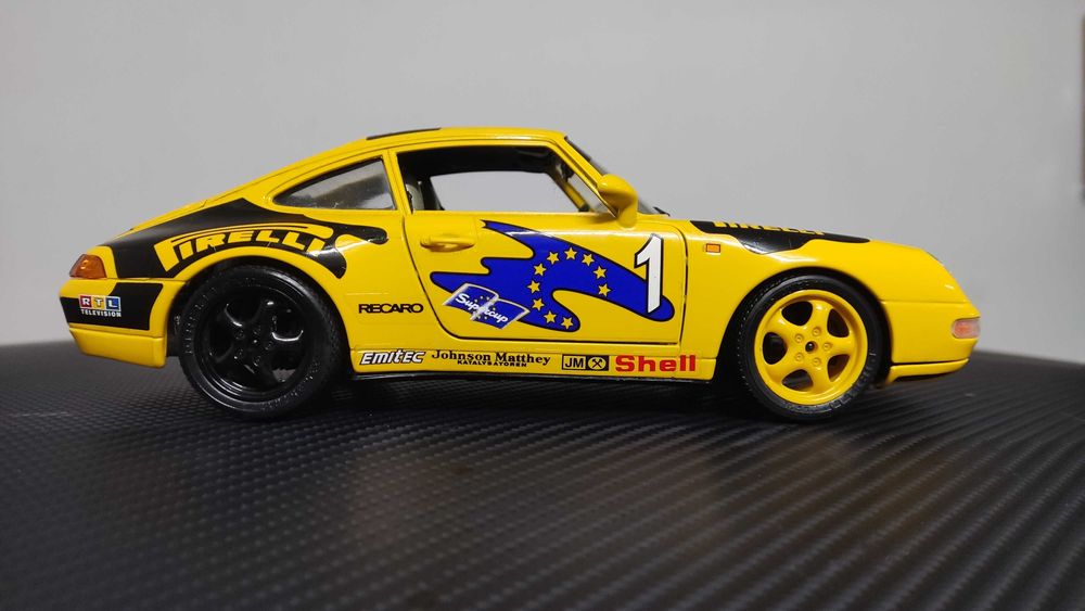 Burago Porsche 993 Carrera GT 1993 1/18