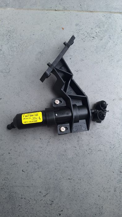 Ford Mondeo MK3 00-07 Spryskiwacz lewy nowy