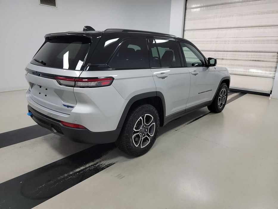 2022 Jeep Grand Cherokee 4XE Trailhawk