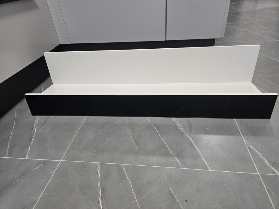 Półka ścienna Stan idealny REZERWACJA