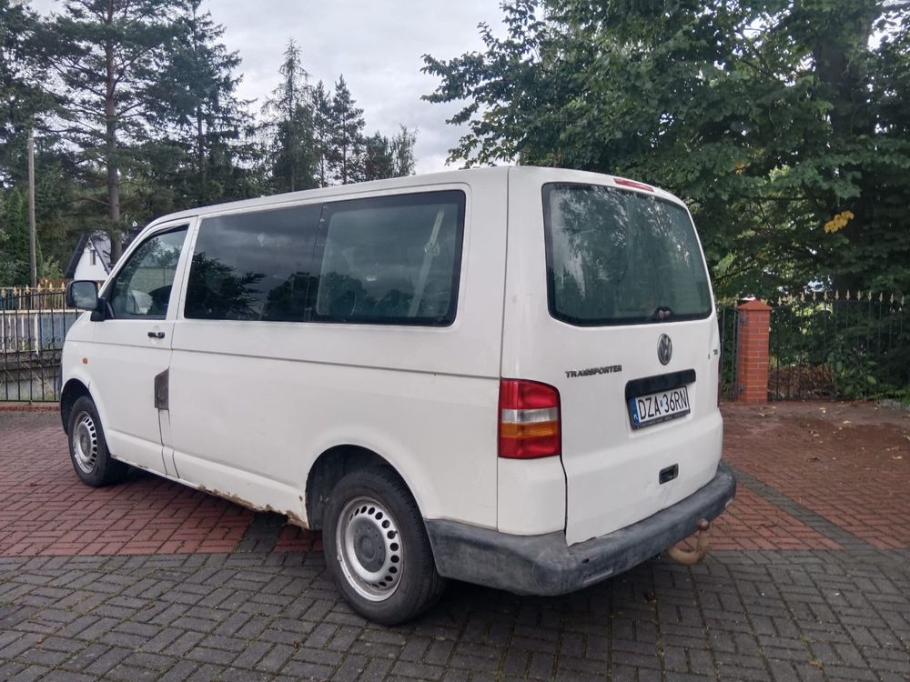 VW TRANSPORTER T5 1.9 TDI 9 osobowy