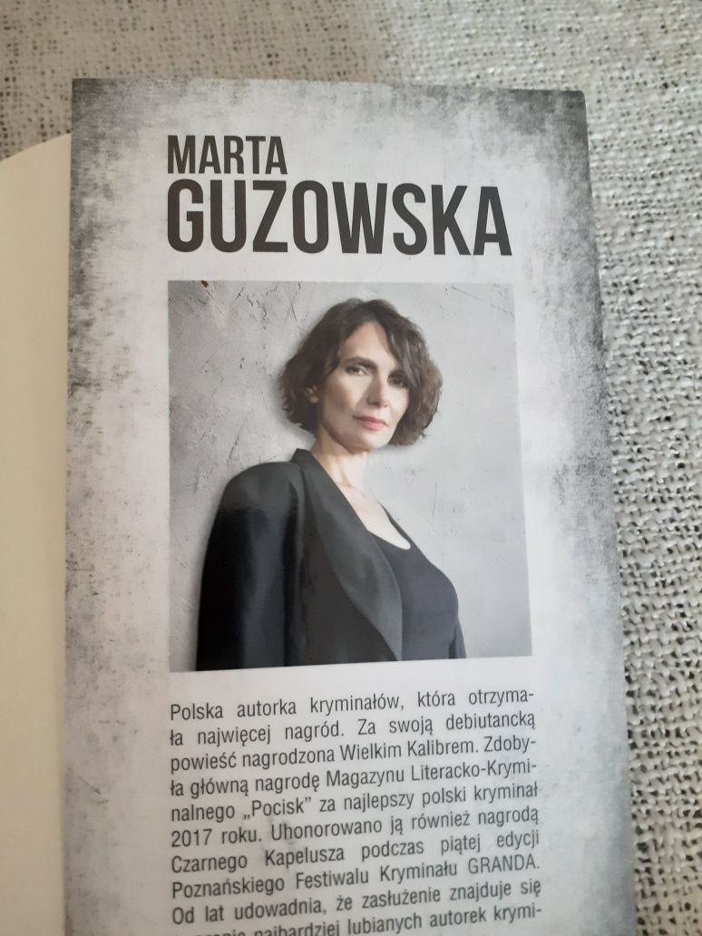 Książka kryminał Rok szczura Marta Guzowska