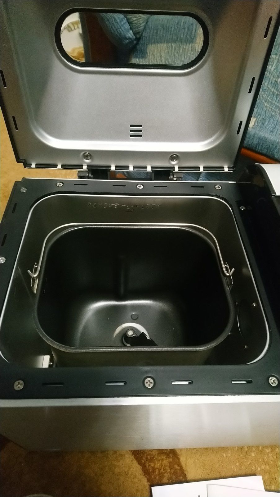 Продам хлебопечь модель gorenje BM900 AL