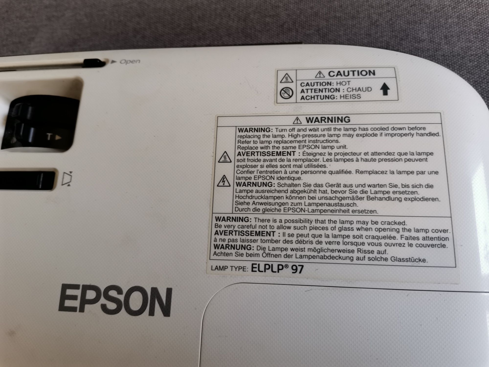 projektor epson EB-X51