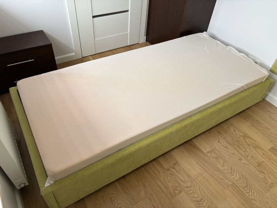 Łóżko 90x200 z pojemnikiem – zielony welur + materac, odbiór Lublin