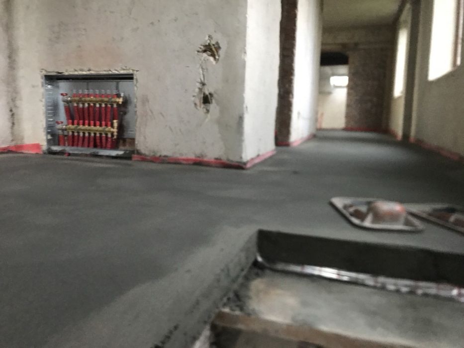 Напівсуха стяжка підлоги: швидко, якісно, професійно!