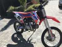 Cross RXF 150 pit bike