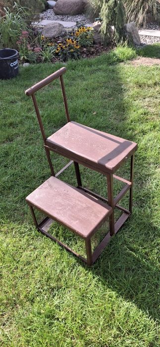 Stołek schodkowy taboret