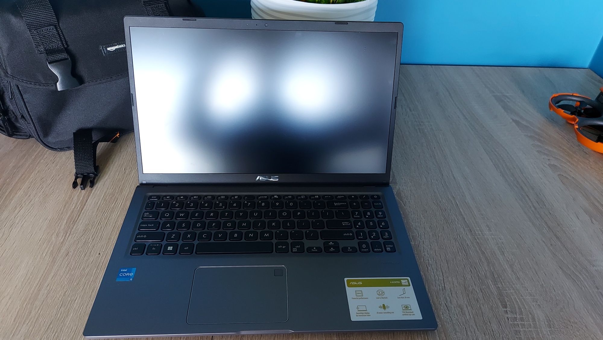 Laptop asus  nowy