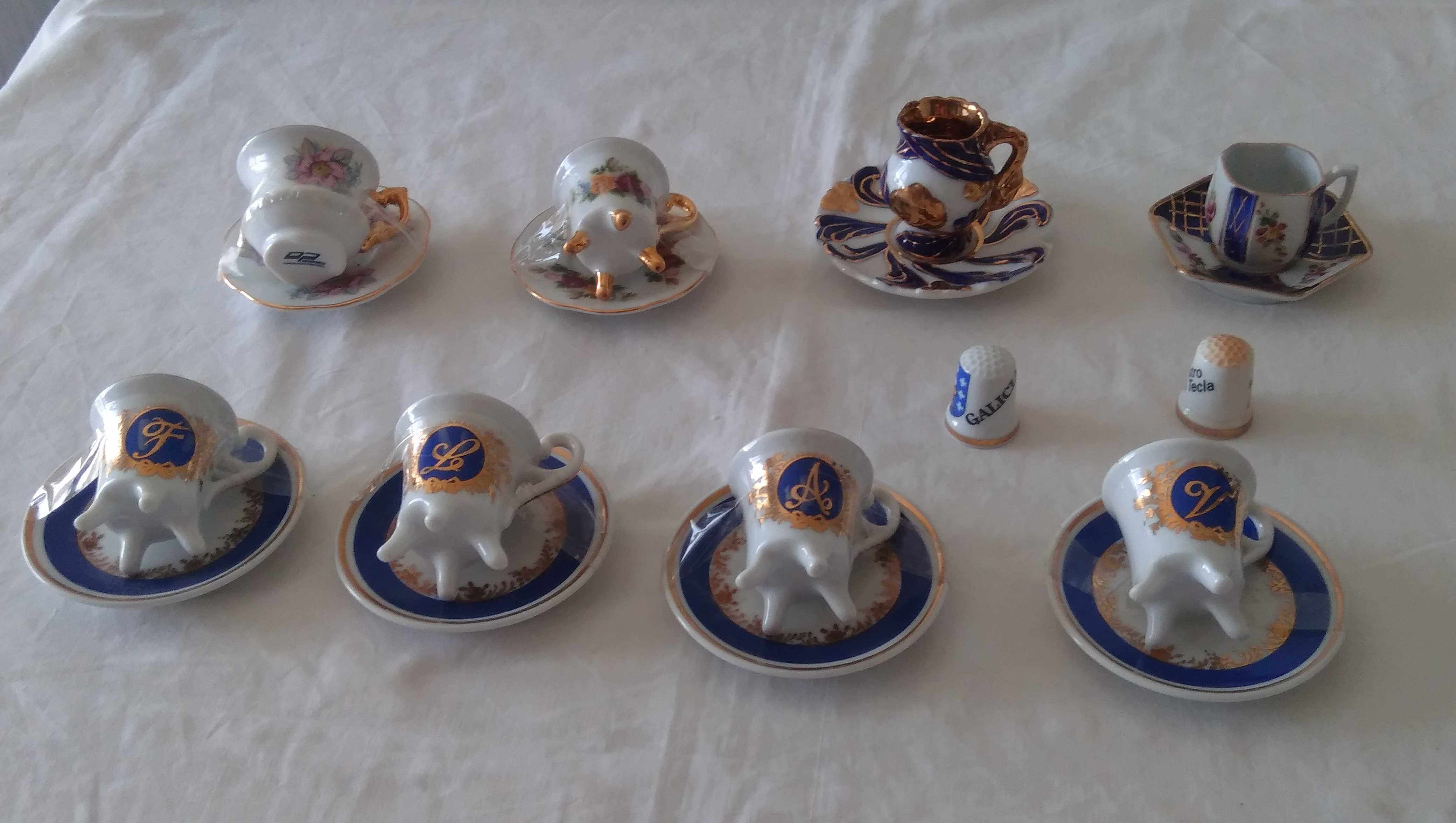 Chávenas em miniatura de coleção