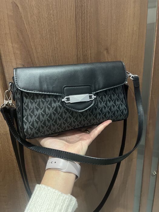 Сумка в стилі michael kors