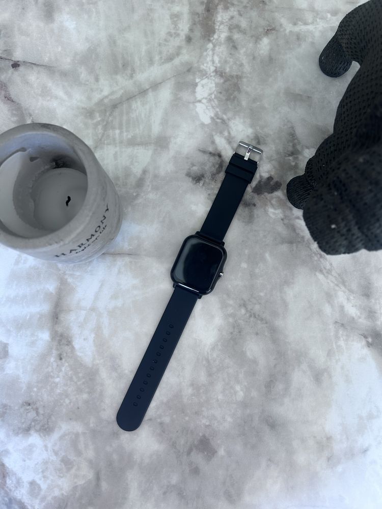 Smartwatch z funkcjami apple watch.